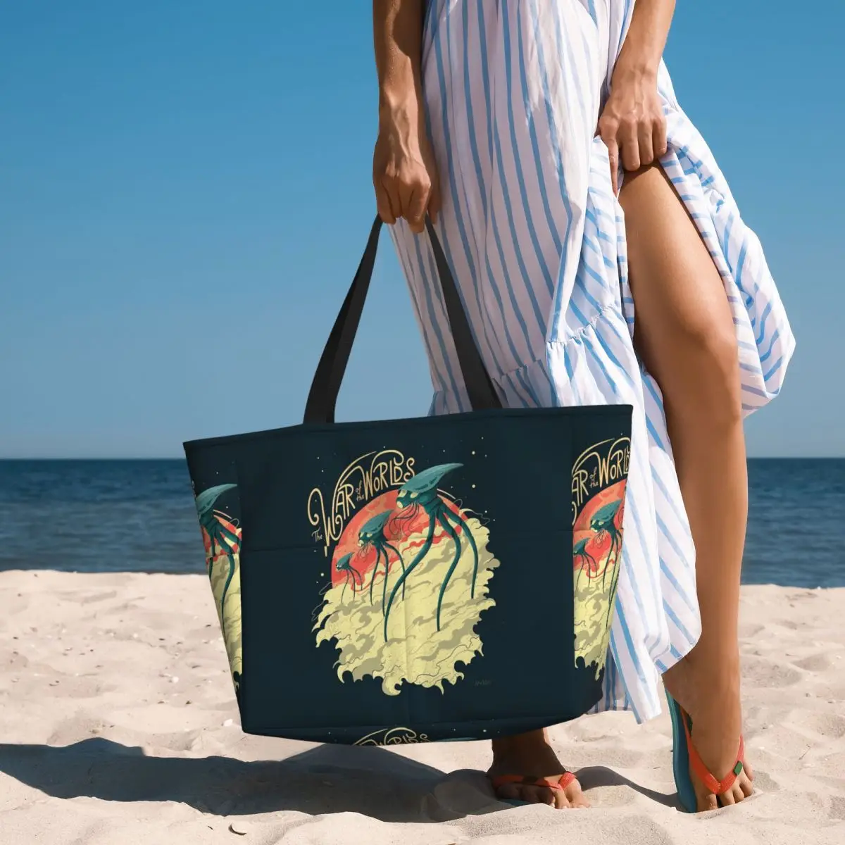 War Of The Worlds Beach Tote B - Yoga Fitness World 评论和价格